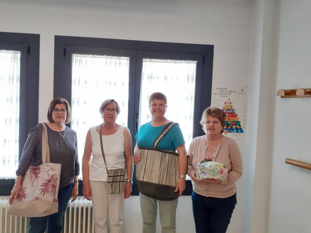 Satisfets dels resultats obtinguts als tallers de Costura del Casal de la Gent Gran